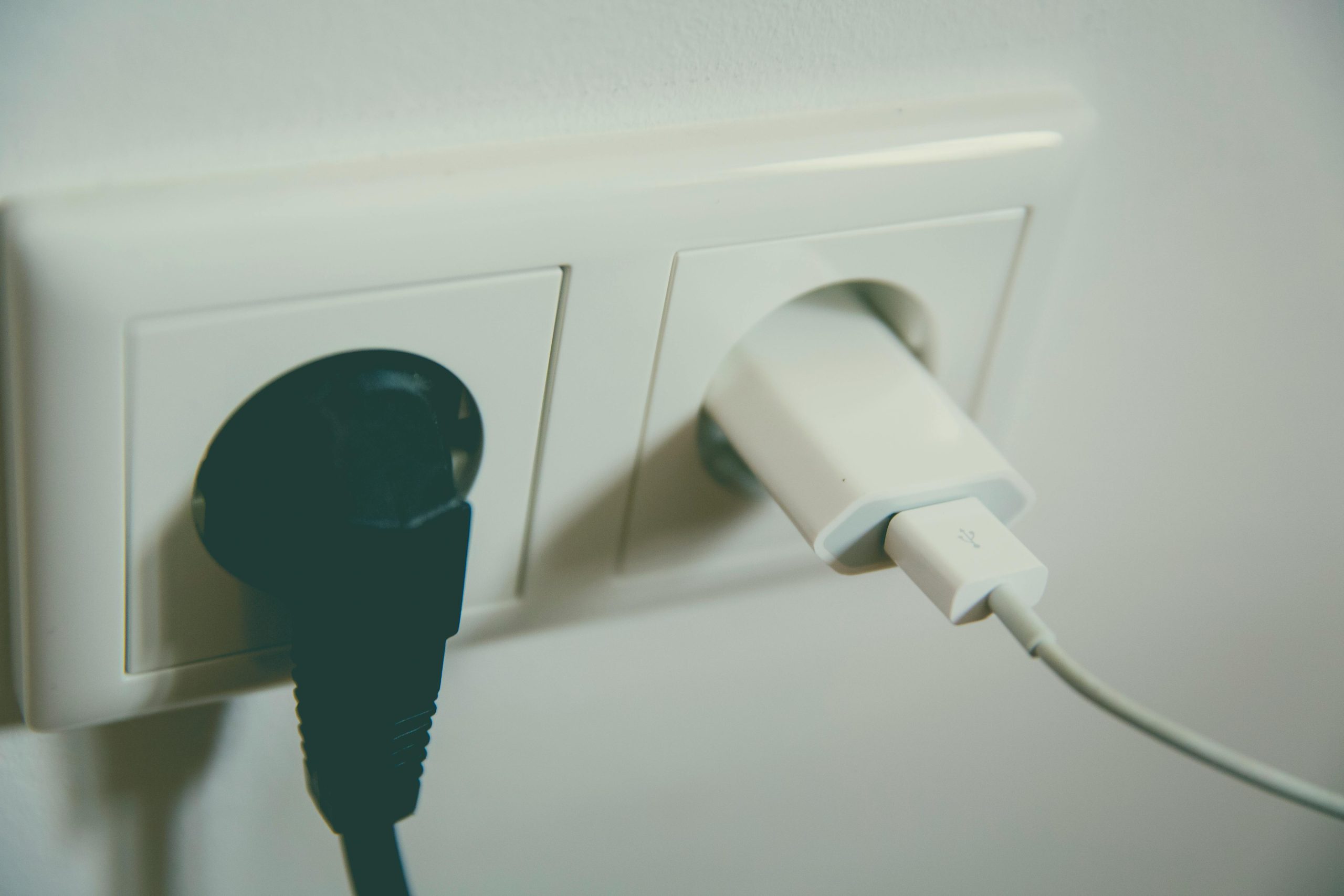 How an Electrician in Kent Ensures Safe and Code Compliant Outlet