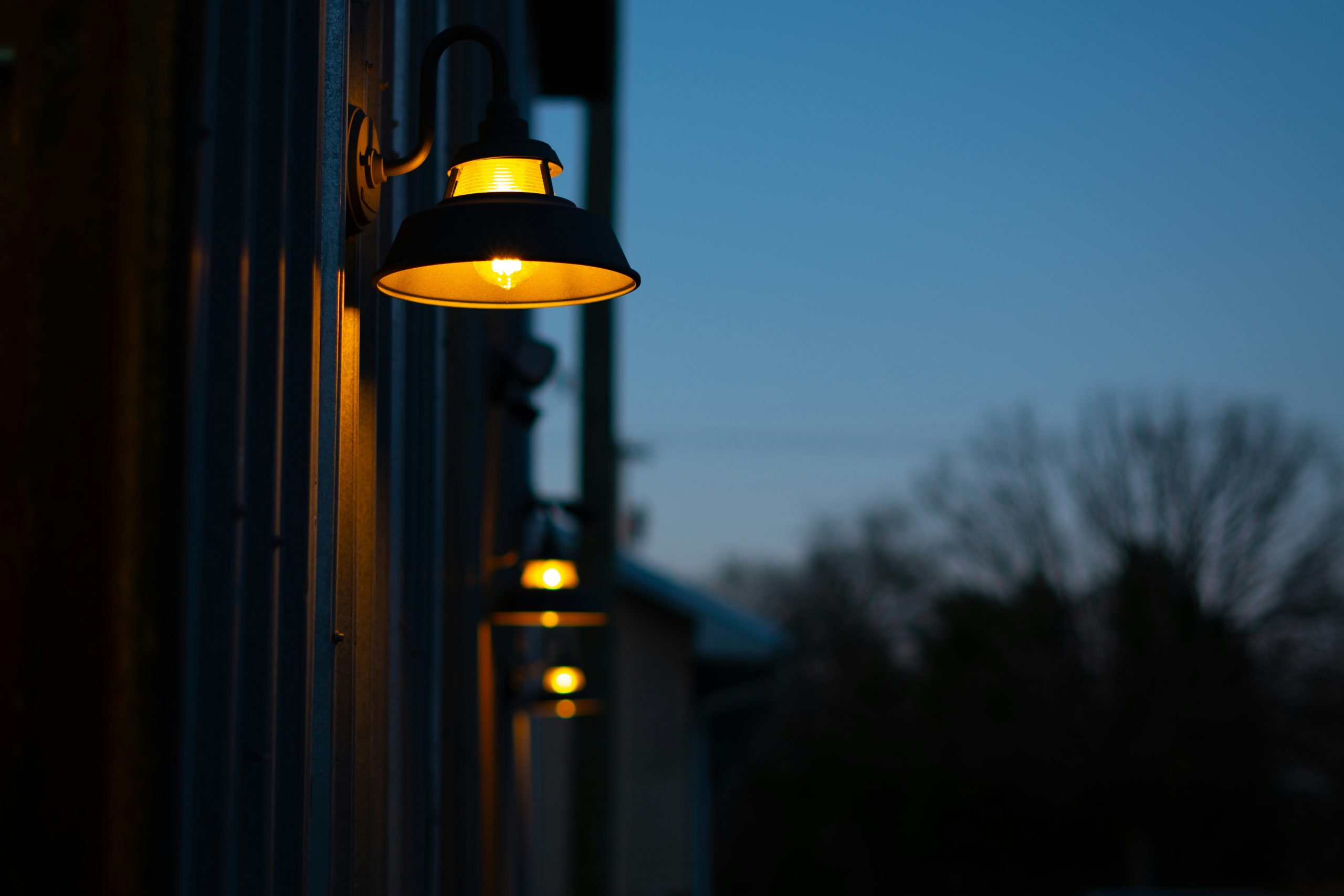 Fast Electrical Services in Lakewood to Solve Flickering Lights